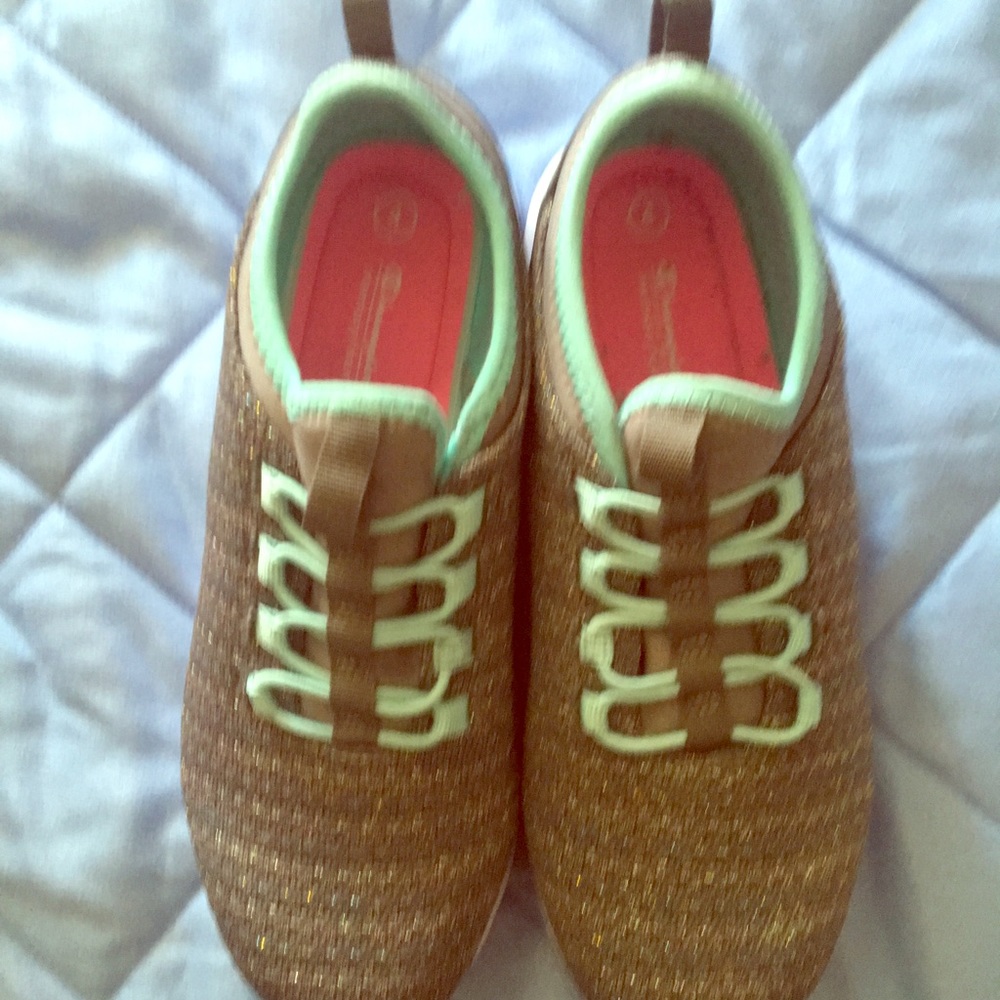 Brand new Girls Champion slip on sneakers size-4